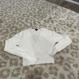 Isabelles cabinet white sweater